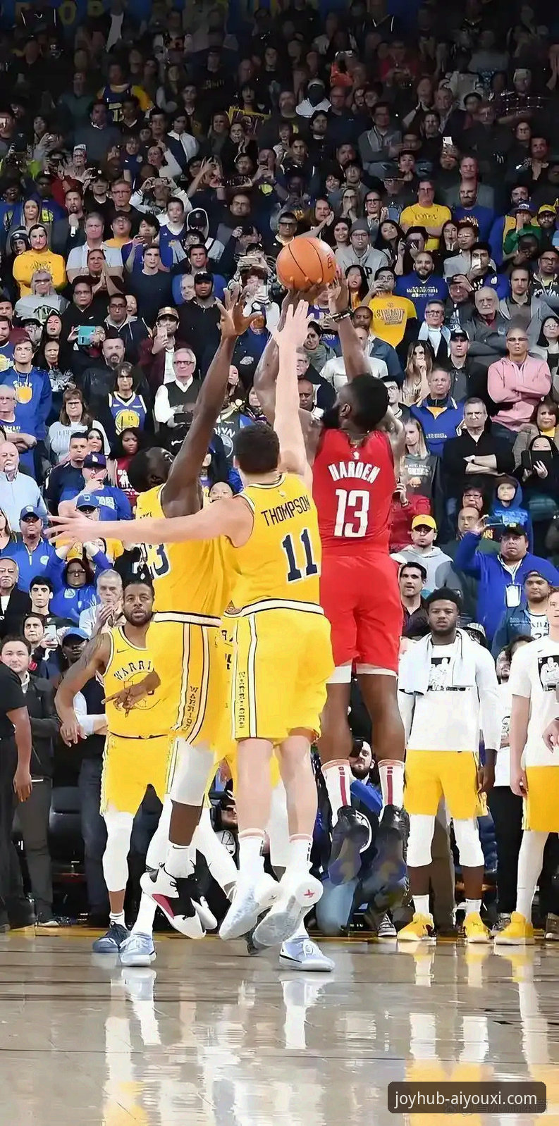 个人英雄主义 vs 团队韧性：一场加时鏖战背后的篮球哲学